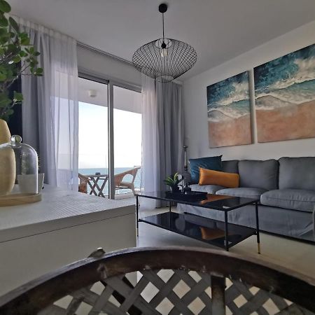 Cosea Living: Seaside Two Bedroom Flat In Harbour 106 Paphos Eksteriør billede